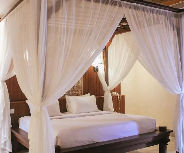 Hotel Champlung Sari &