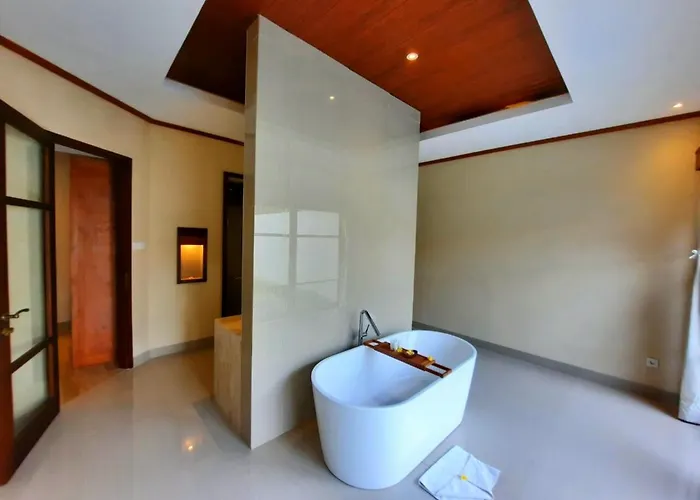 Champlung Sari &