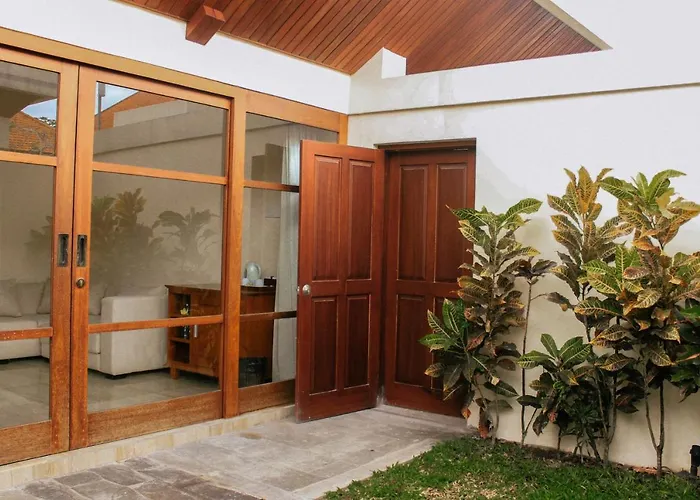 Champlung Sari & Hotel 4*