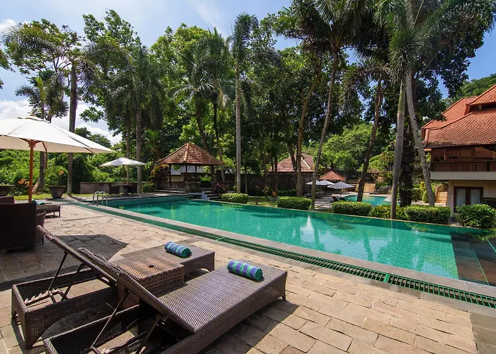 Hotel Champlung Sari &
