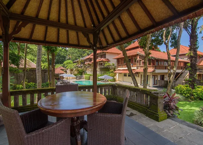 Champlung Sari & Hotel 4*