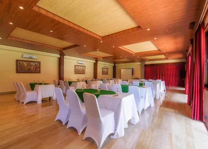 Champlung Sari & Hotel 4*