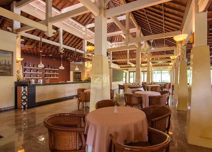 Hotel Champlung Sari &